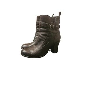 Born‎ Black Leather Heels size 9.5